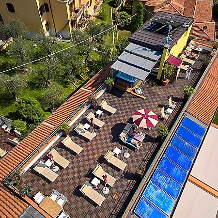 Hotel Smeralda 3*