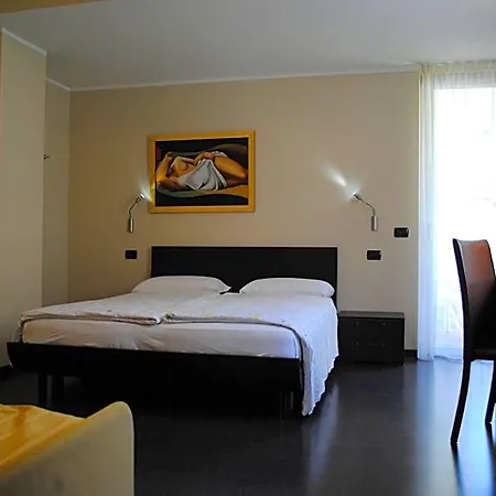 Smeralda Hotel 3*