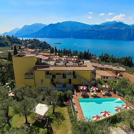 Ξενοδοχείο Smeralda 3*