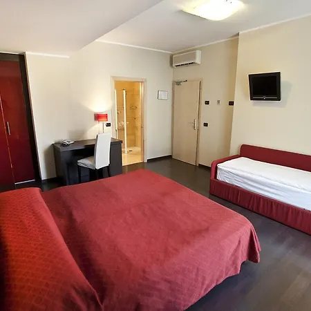 Otel Smeralda 3*
