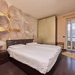 Hotell Smeralda 3*
