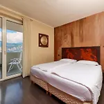 Smeralda 3*