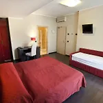 Hotell Smeralda 3*